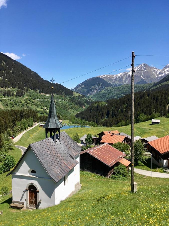 Casa Nacla Sedrun/Surrein Lägenhet Exteriör bild